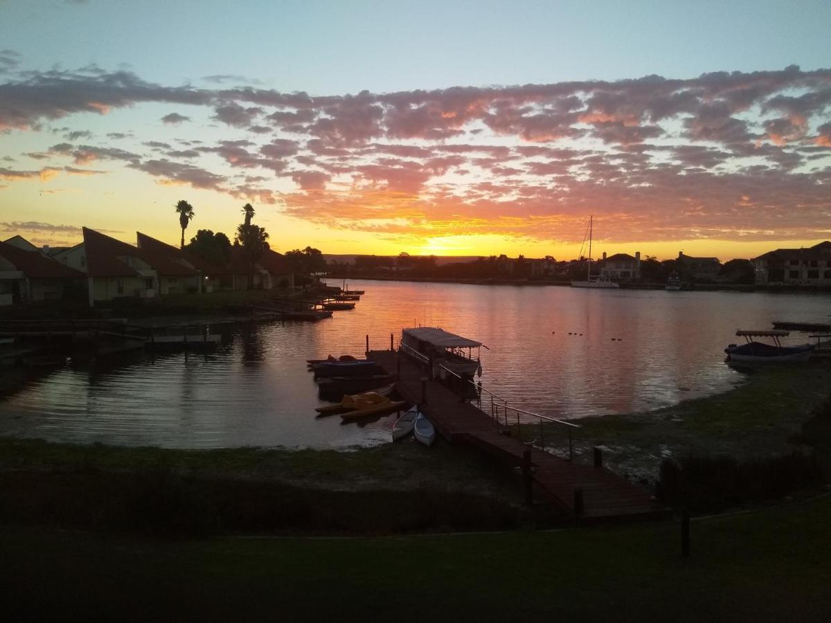 First Group Port Owen Marina Apartment Velddrif Bagian luar foto